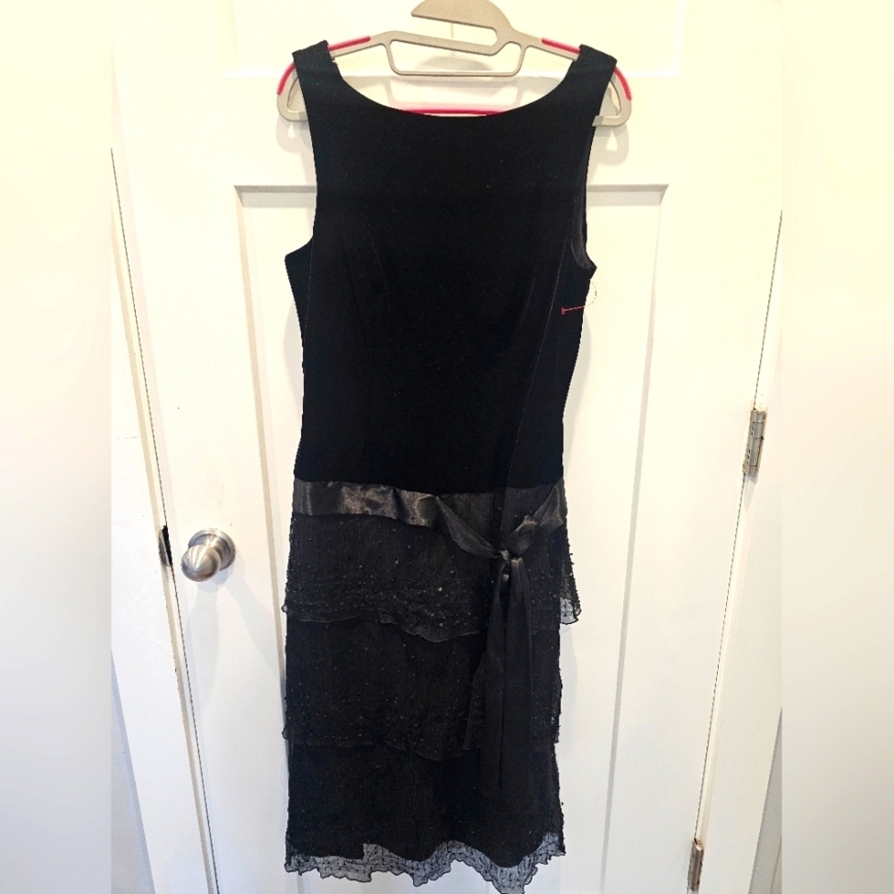 Eliza J Black Velvet & Sequin Tiered Cocktail Dress Women’s 12 Formal Evening